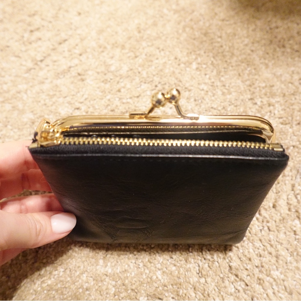 Classic Black Leather Wallet - Picture 4 of 7